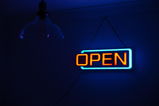 neon open sign