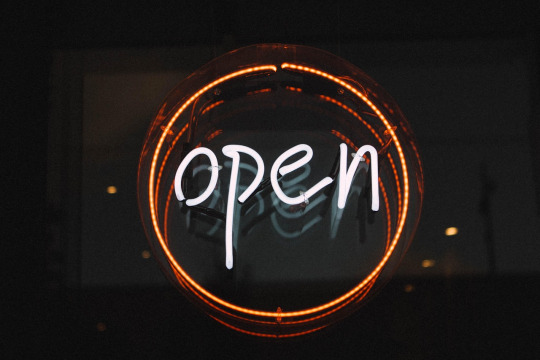 neon open sign alt
